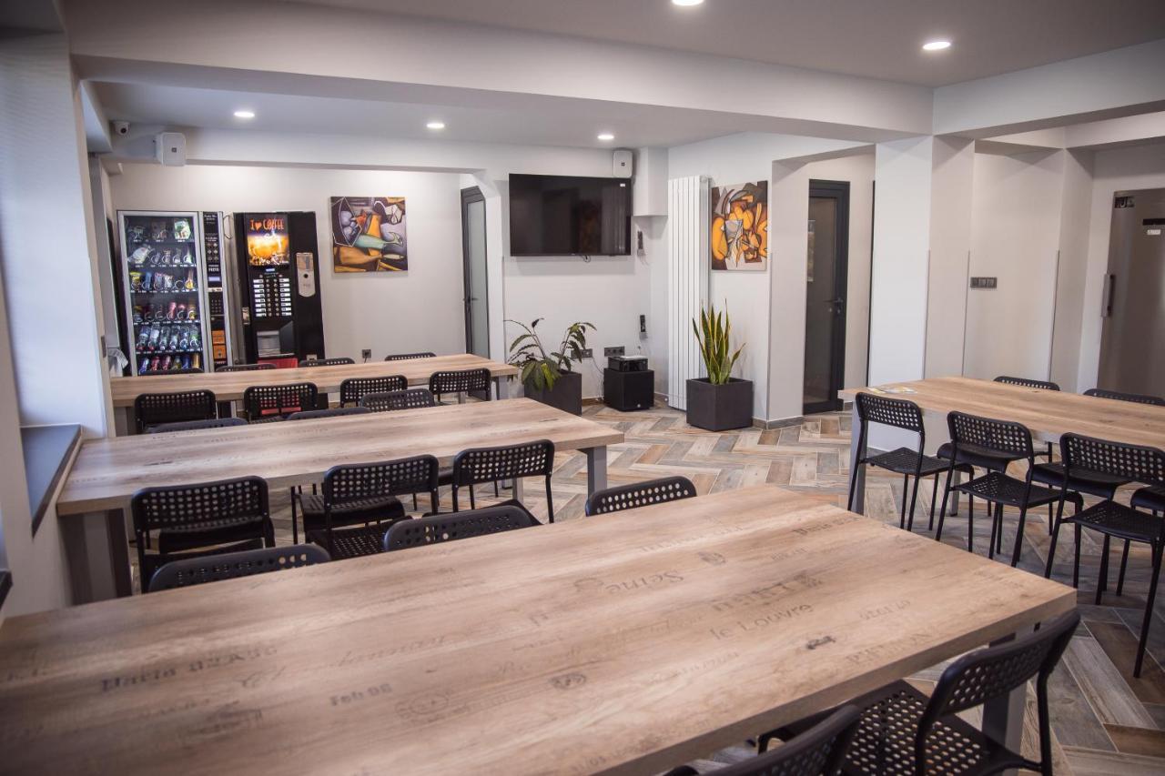 Dorm Bg Pet-Friendly Aparthotel Stara Zagora Ngoại thất bức ảnh